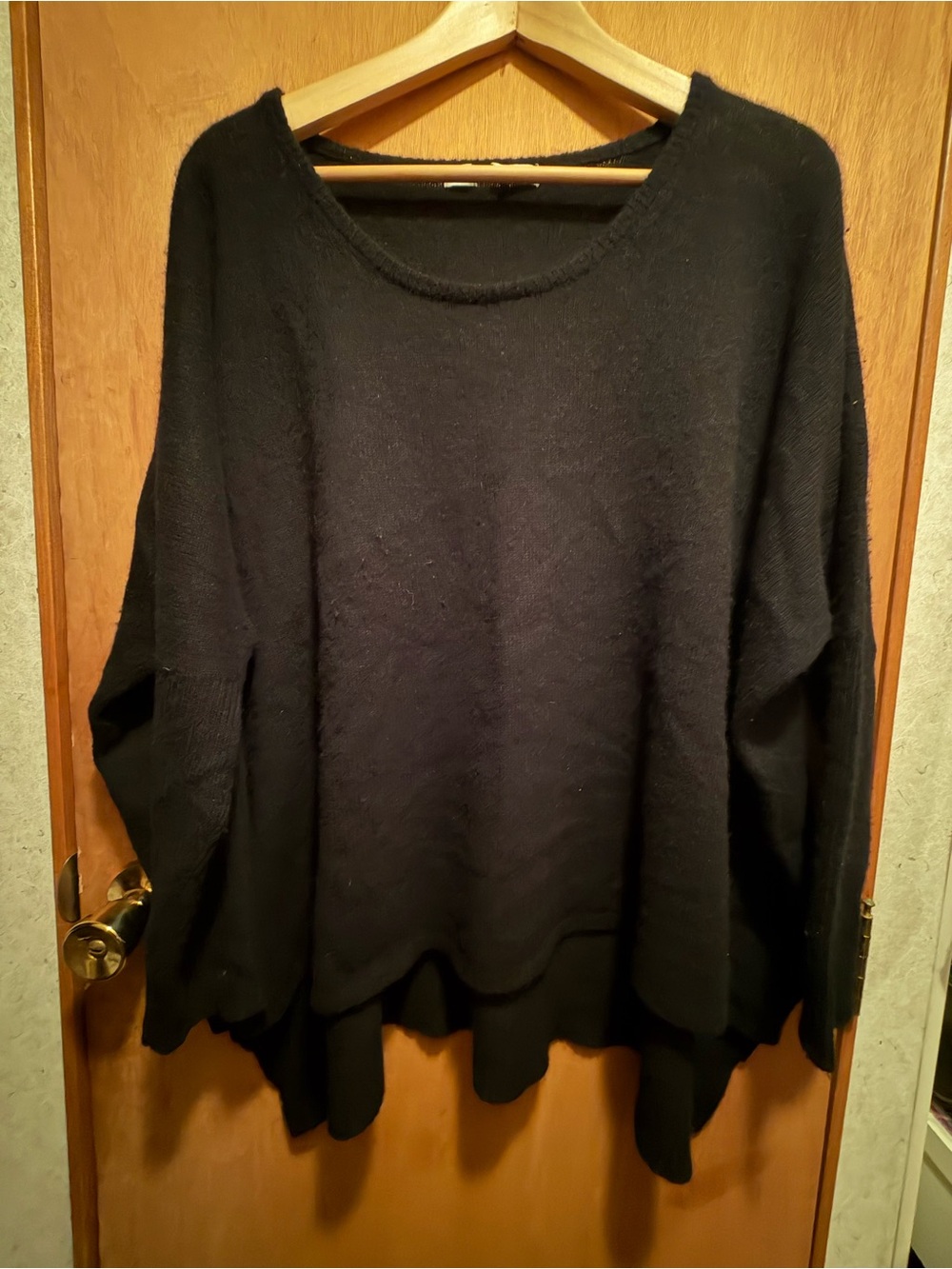 Black Women's Oversized Knit cashmere Sweater